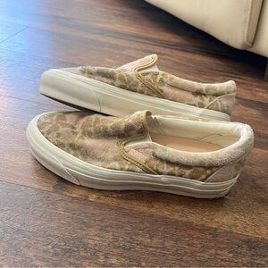 Vans // 98 Groovy Floral Shoe Slip On Size 7